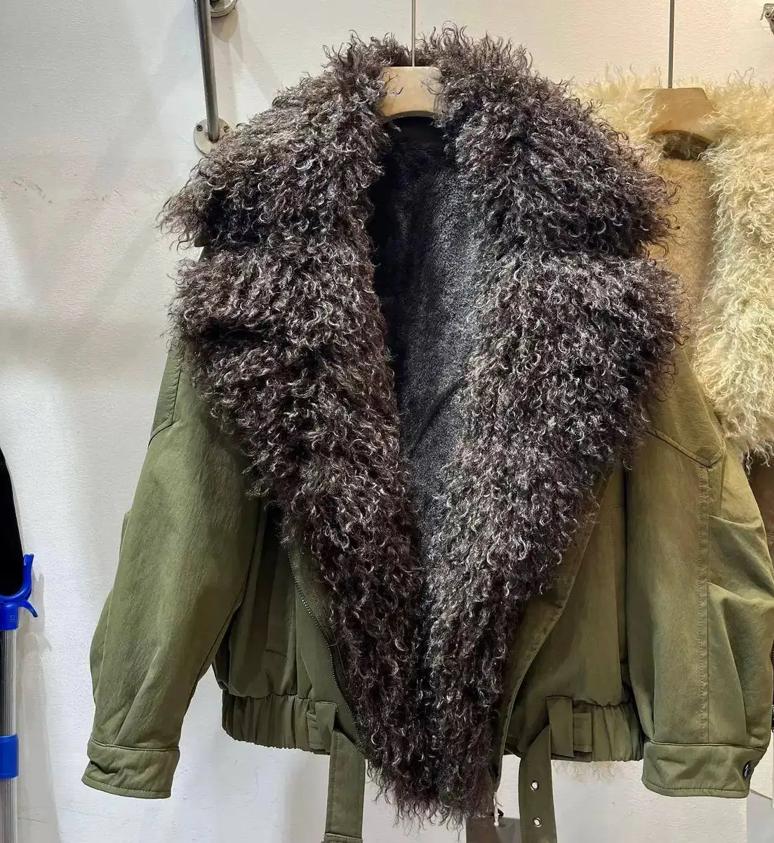 Распродажа парок из меха песца - Верхняя одежда (Одежда) в Владивосток