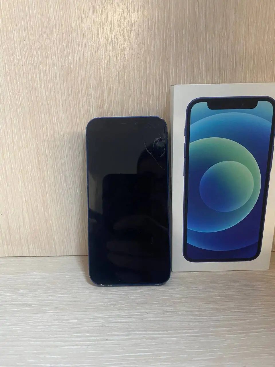 Айфон 12 mini 64 gb с повреждениями - Смартфоны (Электроника) в Владивосток