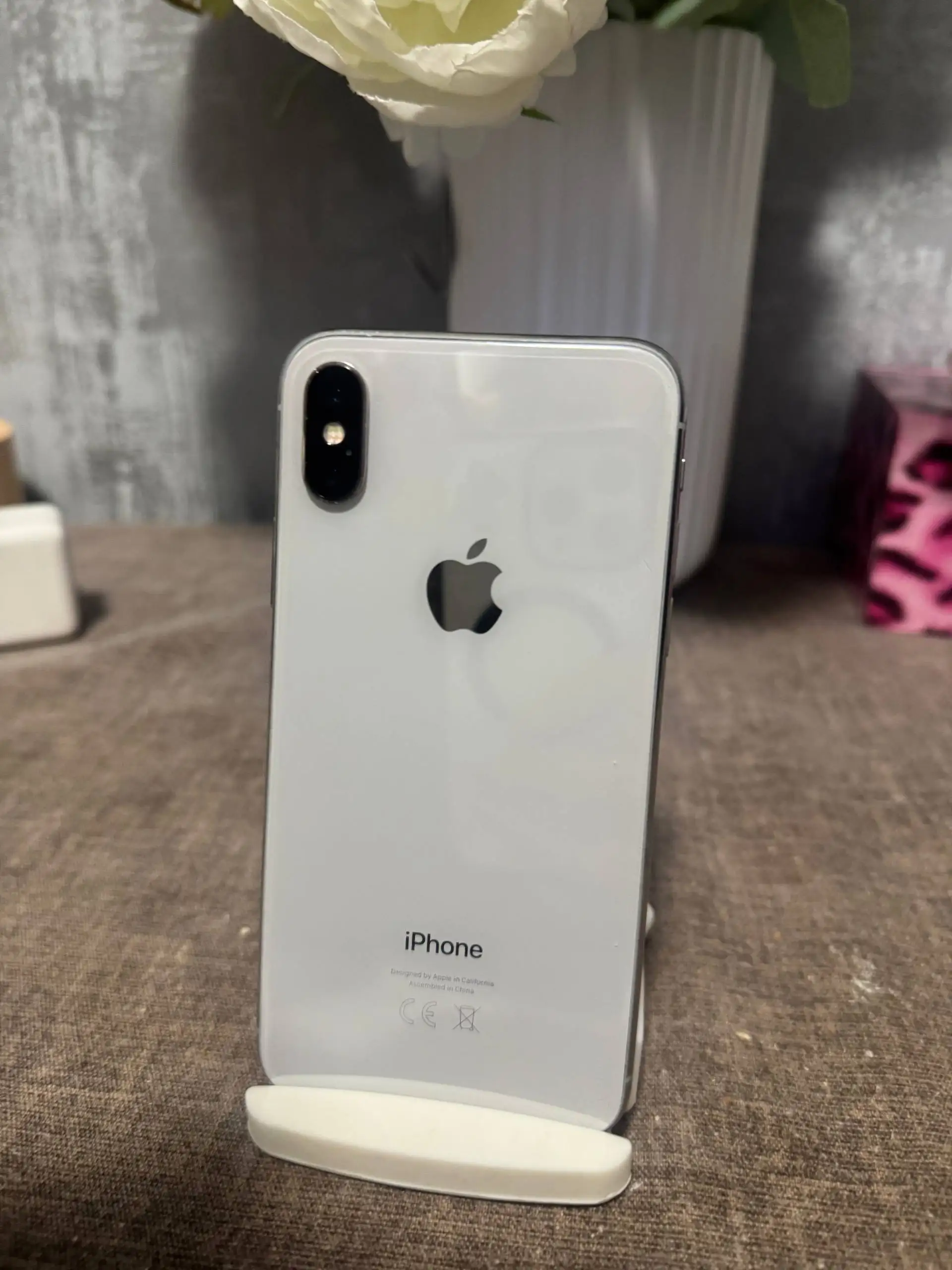 iPhone X 64 ГБ с неисправным Face ID и разбитым экраном - Смартфоны (Электроника) в Владивосток