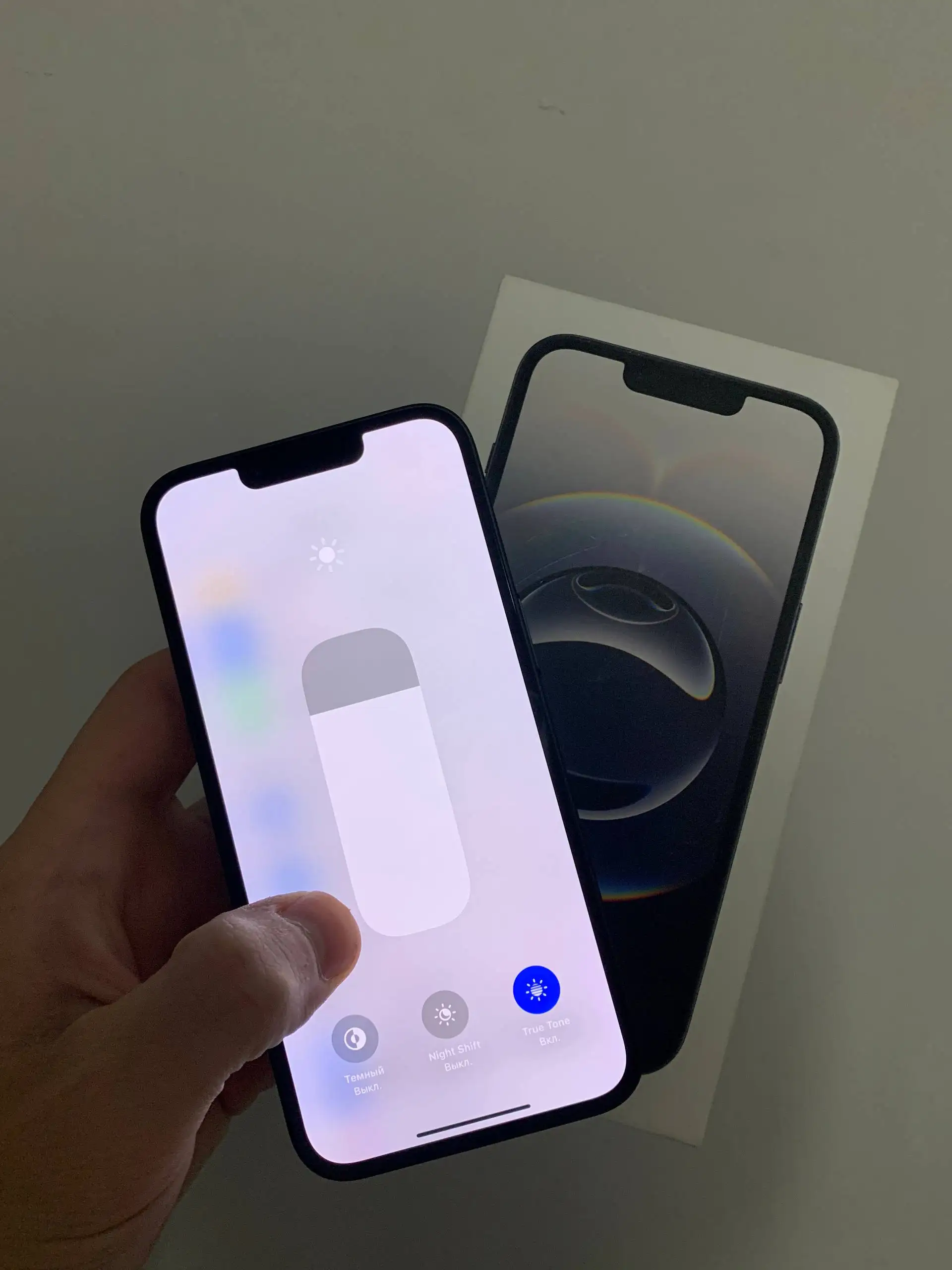 iPhone 16e 128GB в идеальном состоянии - Смартфоны (Электроника) в Владивосток