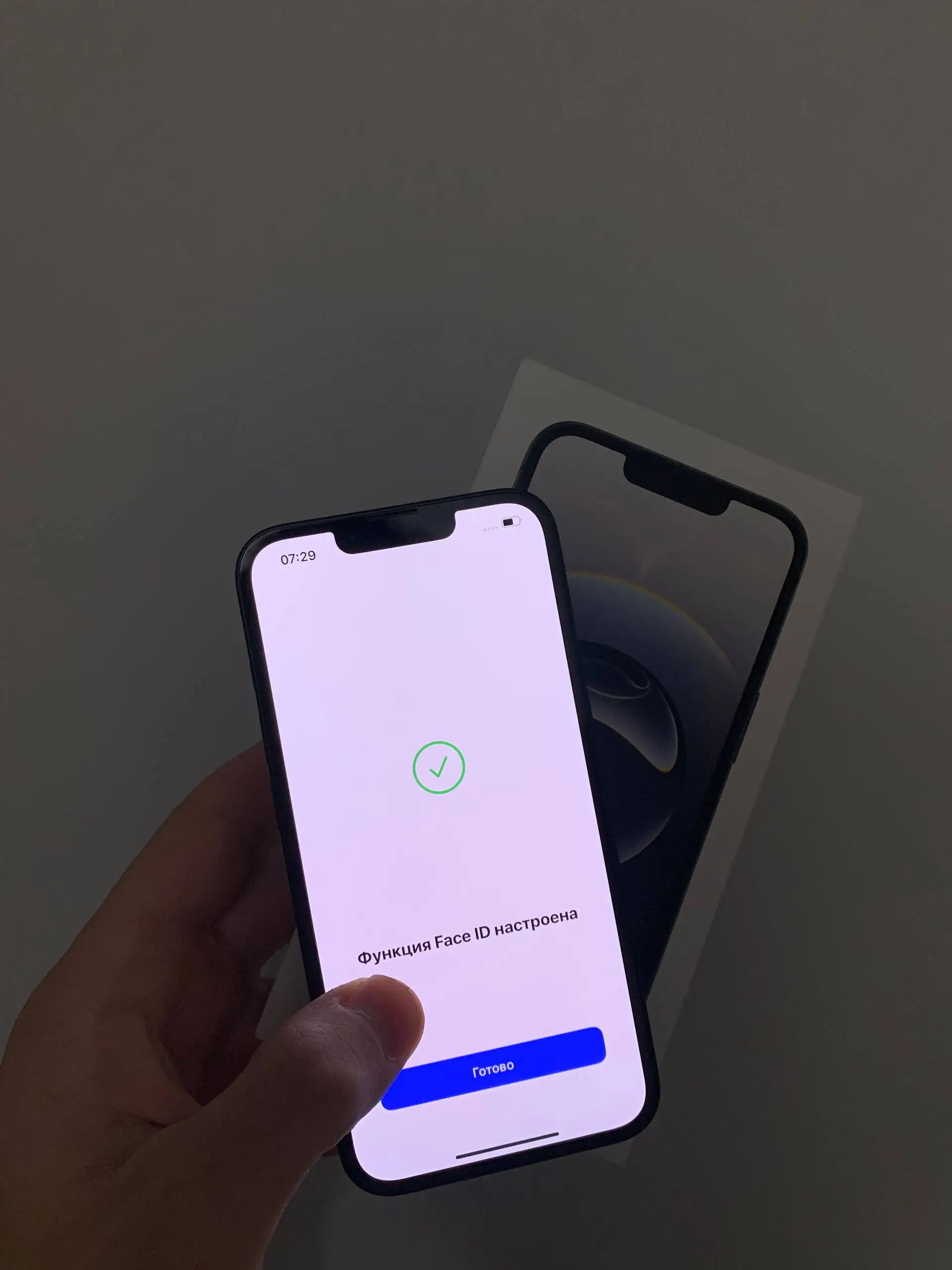 iPhone 16e 128GB в идеальном состоянии - Смартфоны (Электроника) в Владивосток