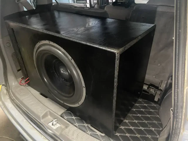 Продам сабвуфер Kicx QS380 15D4 с усилителем Ground Zero GZTA 1.1200DX, JBL GTX15, магнитолу NAK-NQ533BD - Автостоянка в Владивосток
