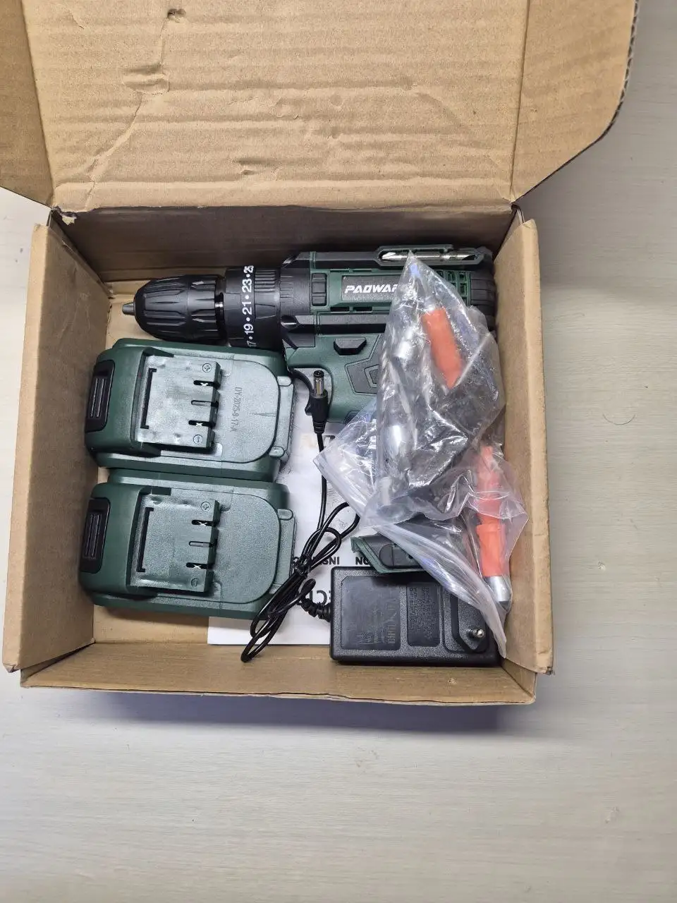 Шуруповерт PADWAFOL - Инструменты (Электроника) в Владивосток