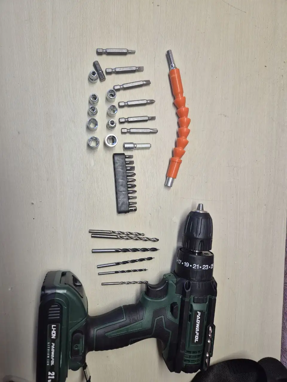 Шуруповерт PADWAFOL - Инструменты (Электроника) в Владивосток