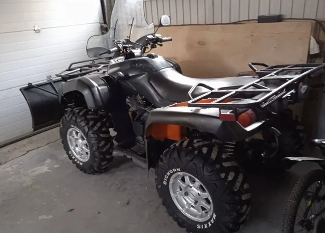 Продам квадроцикл STELS 700D 2009 года - Аксессуары и уход в Владивосток