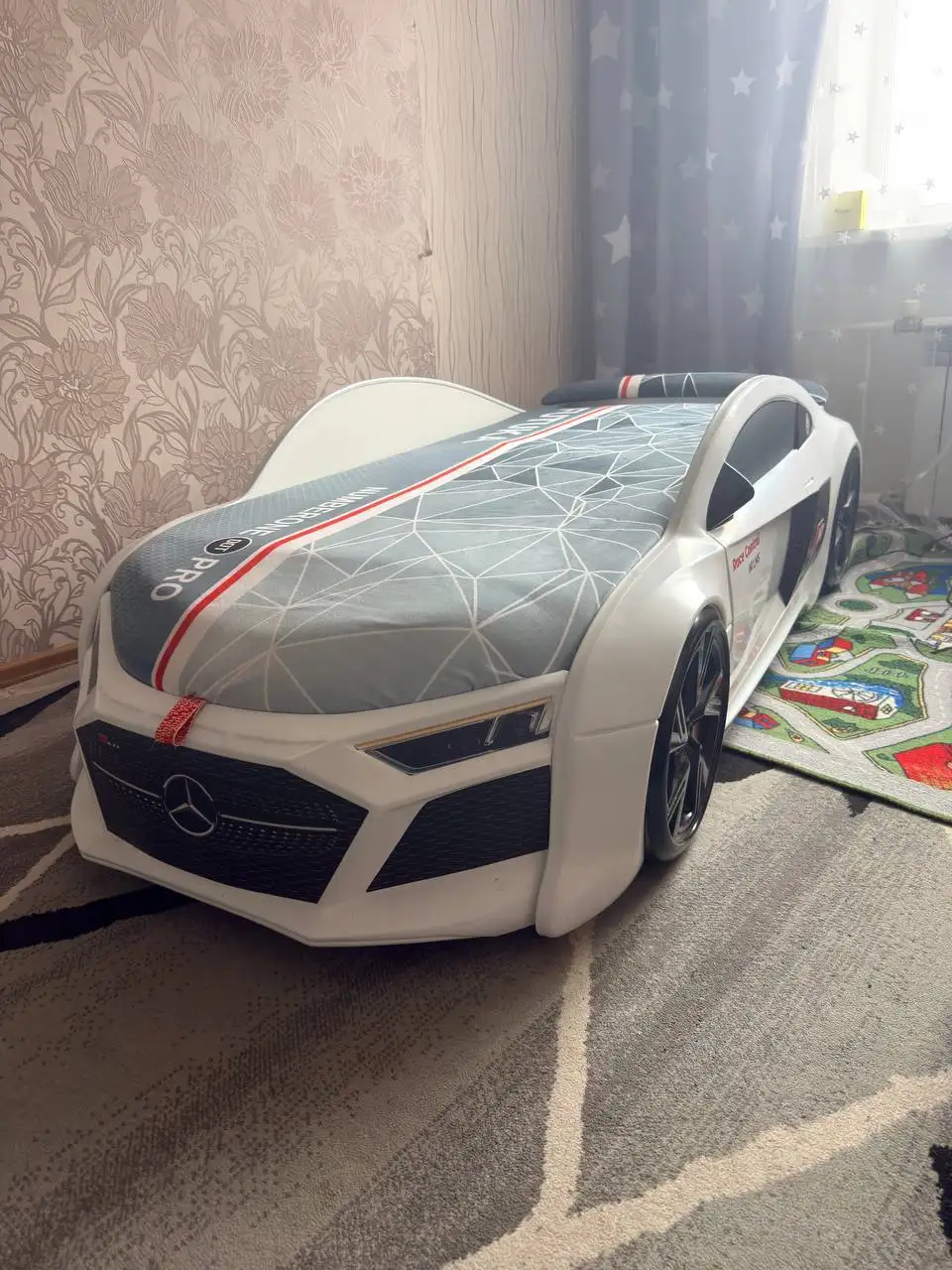 Детская кровать в виде машины - Детская мебель (Товары для детей) в Владивосток