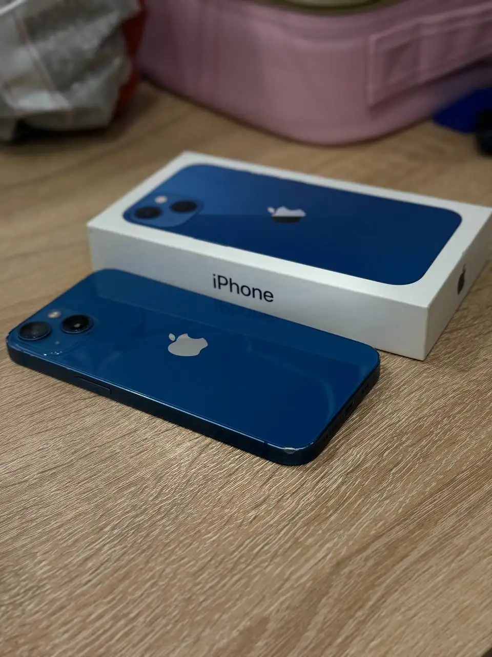 Продам iPhone 13 - Смартфоны (Электроника) в Владивосток
