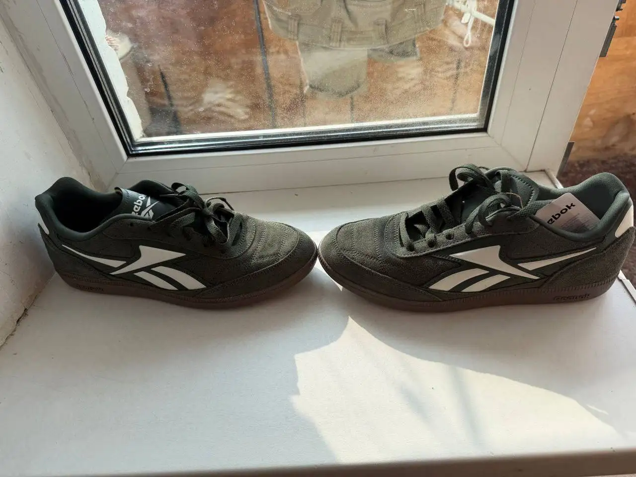 Продажа кроссовок New Balance, Reebok и Vans - Обувь (Одежда) в Владивосток