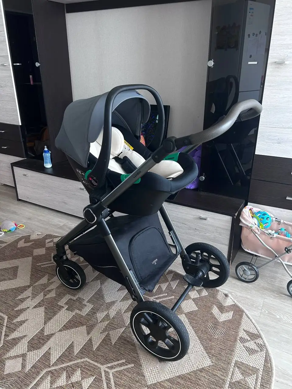 Продам детскую коляску Luxmom - Коляски (Товары для детей) в Владивосток