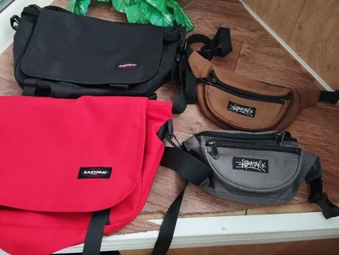 Продажа Испак менеджер красный и черный, антитер новый - Двери в Владивосток