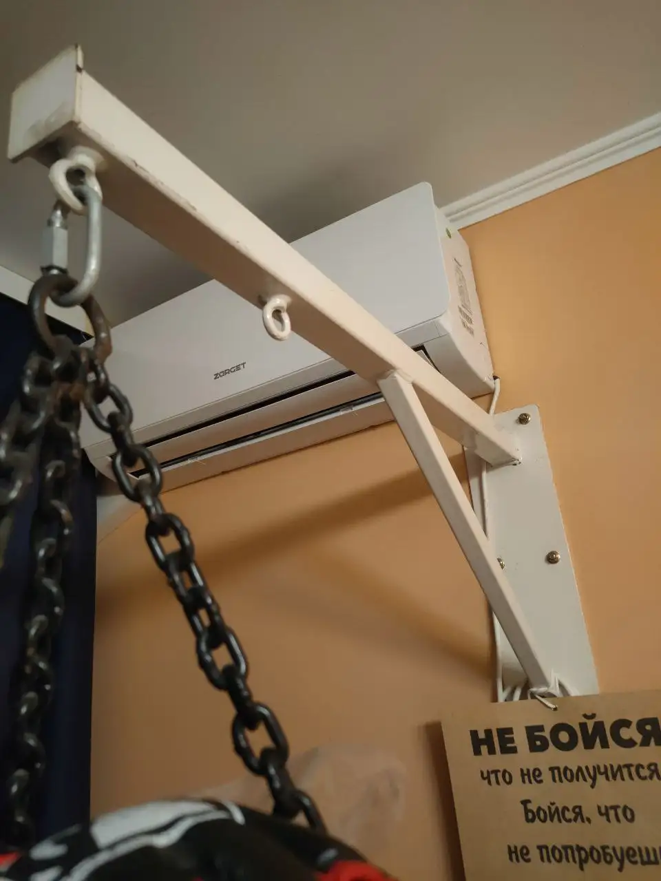 Мешок для кик-боксинга 35кг с кронштейном - Спорттовары (Хобби и отдых) в Владивосток