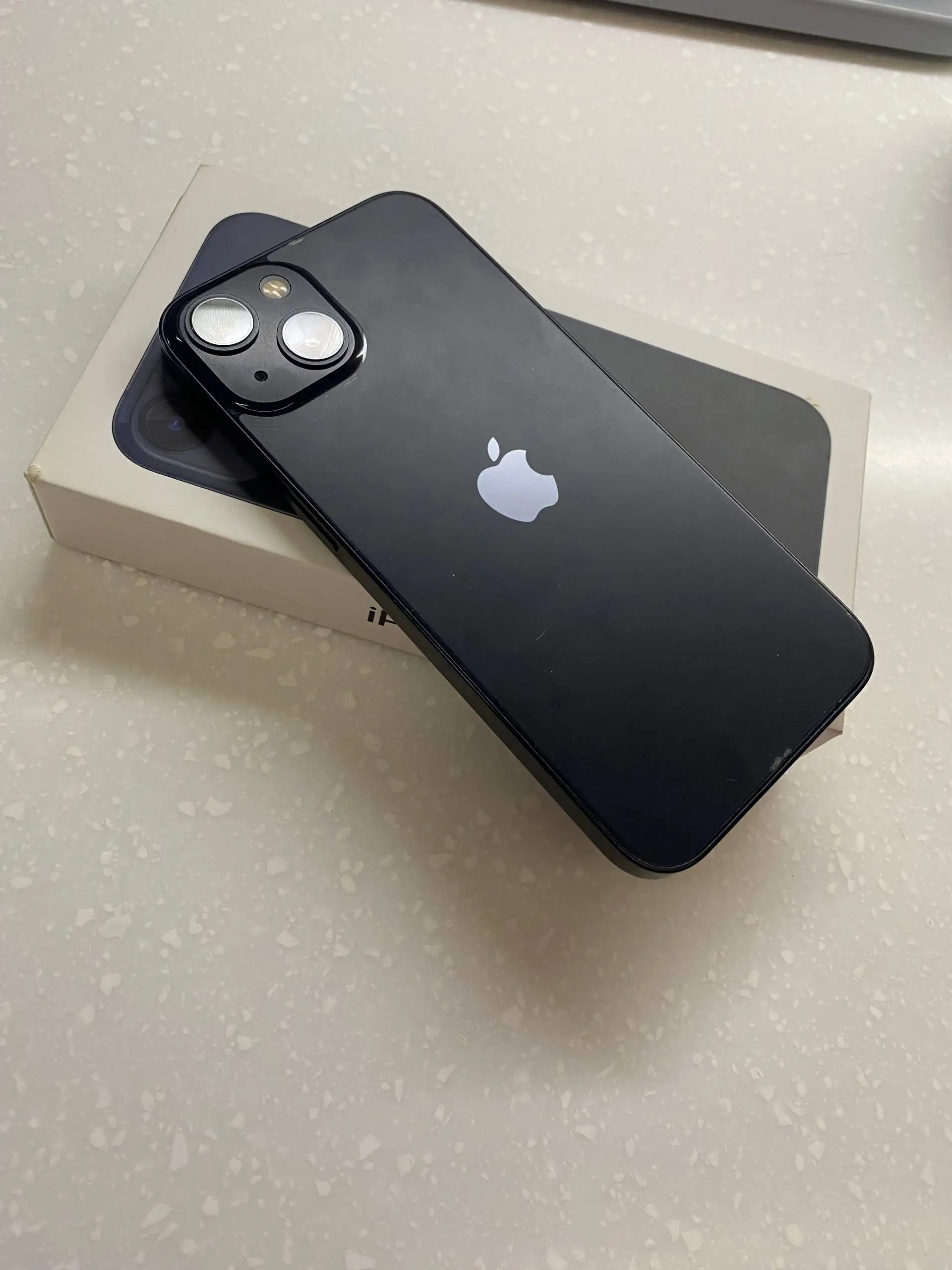 Продам iPhone 13 256гб в отличном состоянии - Смартфоны (Электроника) в Владивосток