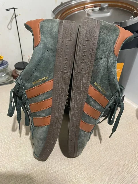 Кроссовки adidas Munchen 42 размер - Худи в Владивосток