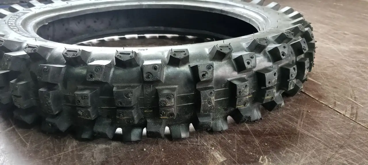 Новая резина для Эндуро 110/100 18R - Мотоэкипировка (Барахолка) в Владивосток