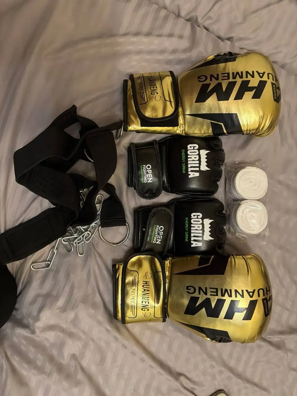 Продам боксерские перчатки и спортивное снаряжение - Спортивные товары (Хобби и отдых) в Владивосток