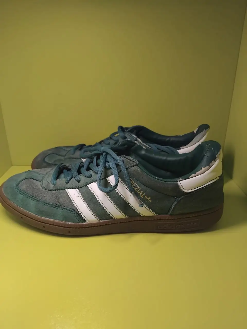 Adidas Spezial размер 42-43 - Обувь (Одежда) в Владивосток