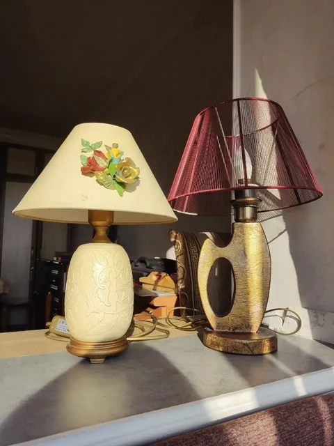 Две настольные лампы с небольшими изъянами - Детская одежда и обувь в Владивосток