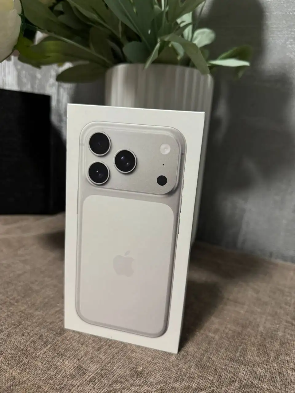 iPhone 17 Pro 256GB новый с полным комплектом - Смартфоны (Электроника) в Владивосток