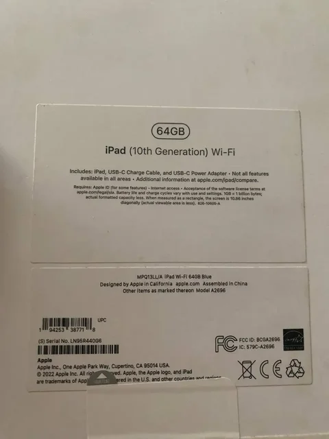 Продам iPad 10 (2022) 64 ГБ с коробкой и чехлом - Смартфоны и телефоны в Владивосток
