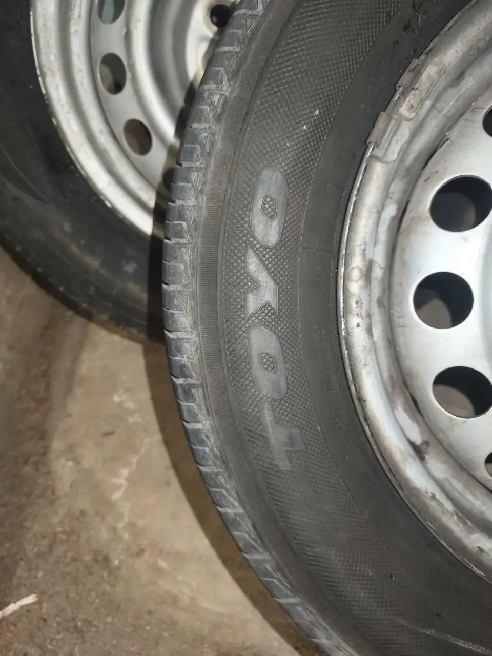 Продам хорошие колеса 4шт - Шины и диски (Авто) в Владивосток