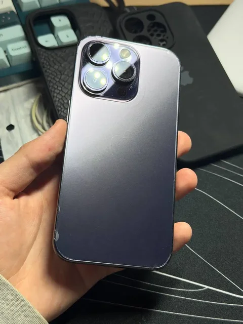 iPhone 14 Pro 256GB в отличном состоянии - VR очки в Владивосток