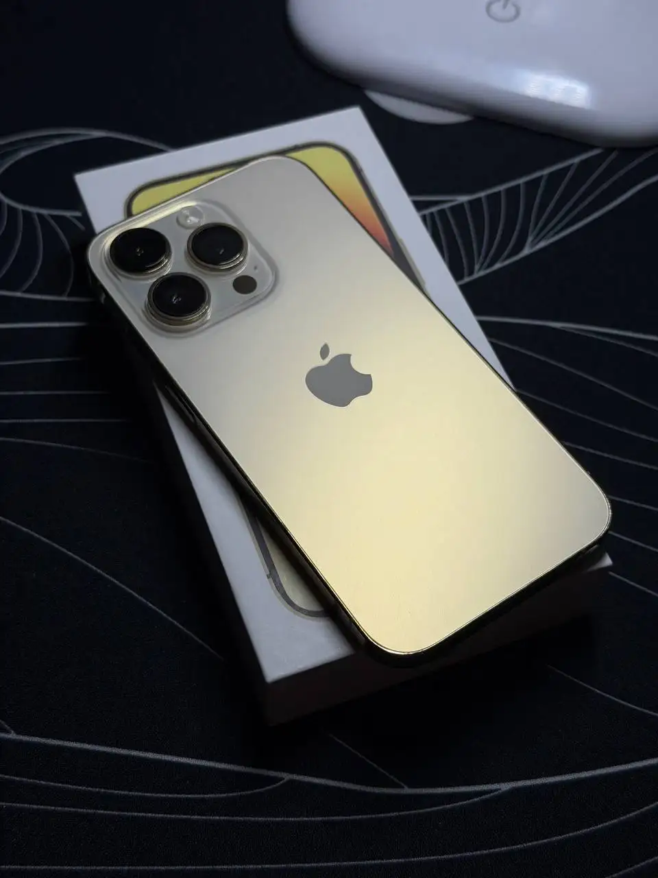 iPhone 14 Pro 256GB в идеальном состоянии с полным комплектом - Смартфоны (Электроника) в Владивосток