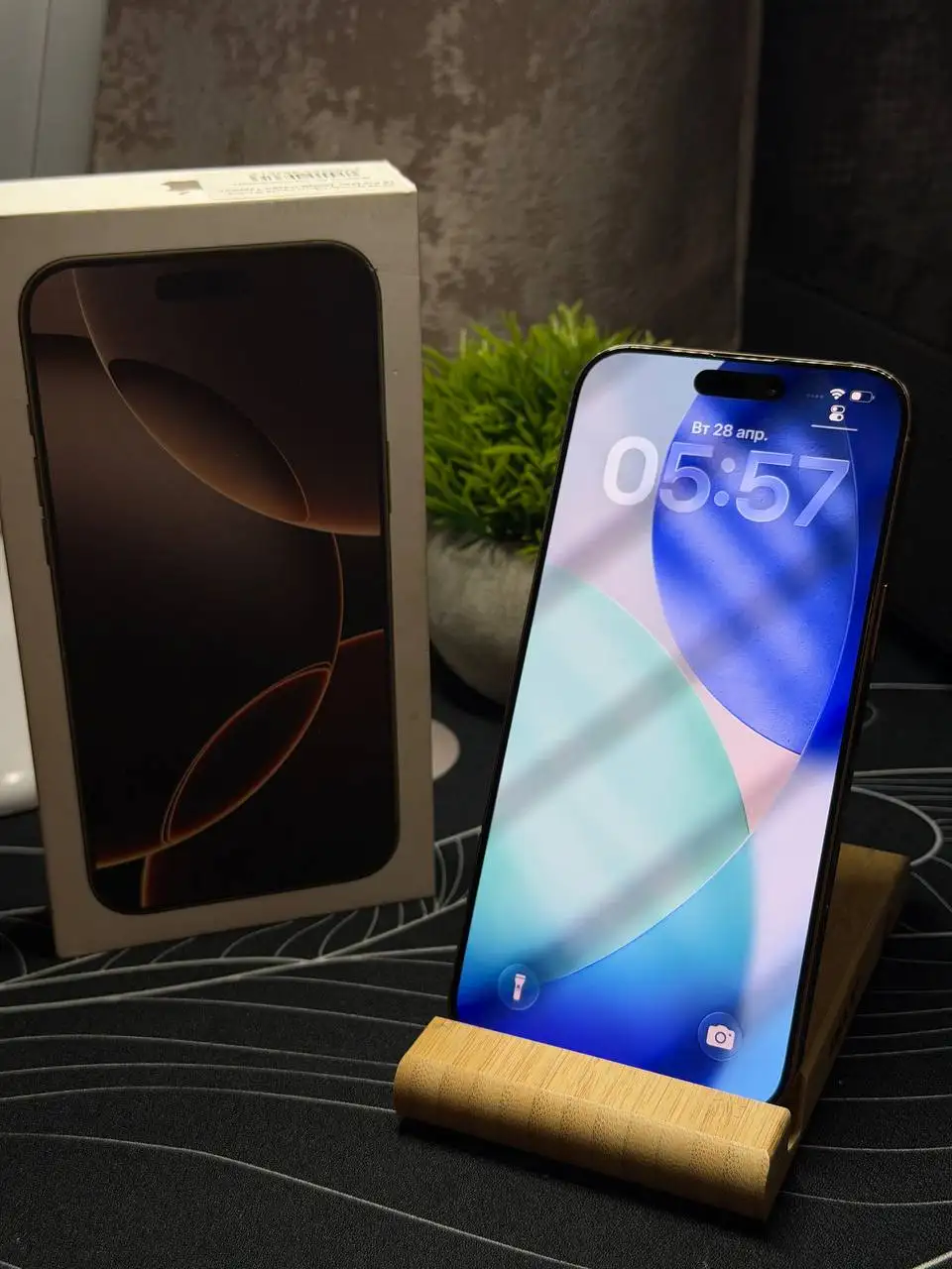 iPhone 16 Pro Max 256GB - Смартфоны и аксессуары (Электроника) в Владивосток