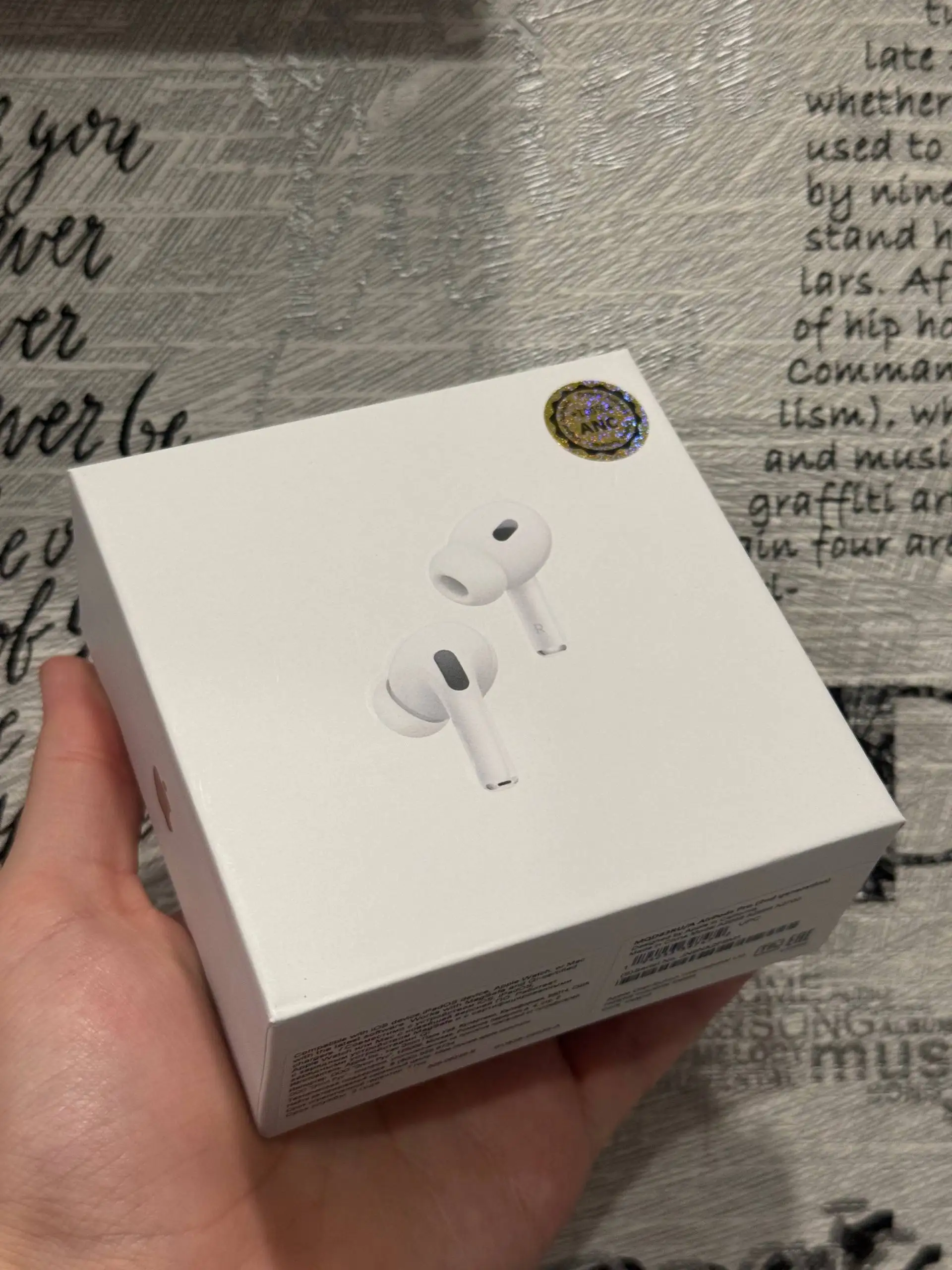 AirPods Pro 2 + Чехол с шумоподавлением - Наушники (Электроника) в Владивосток