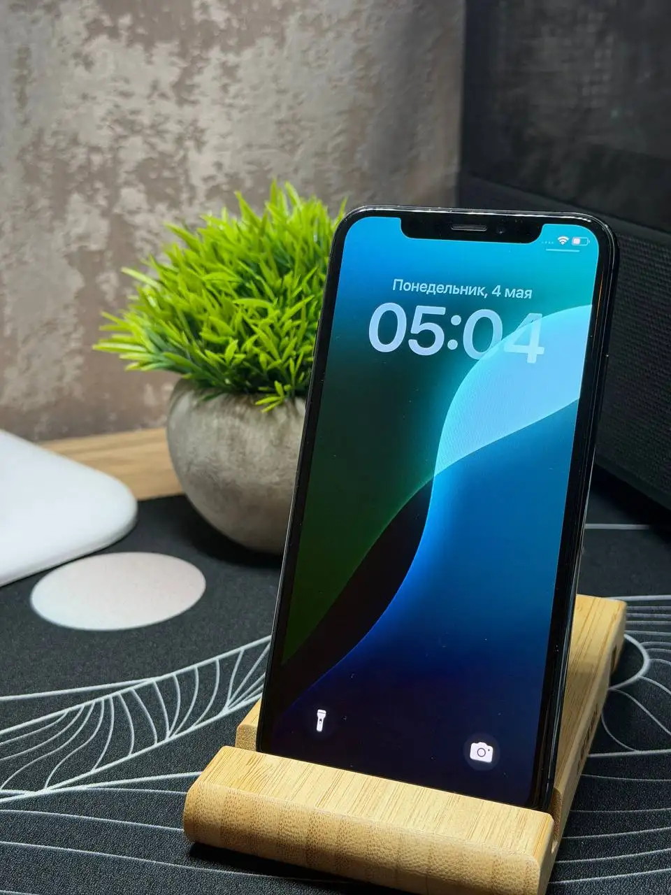 iPhone Xs - Смартфоны и аксессуары (Электроника) в Владивосток