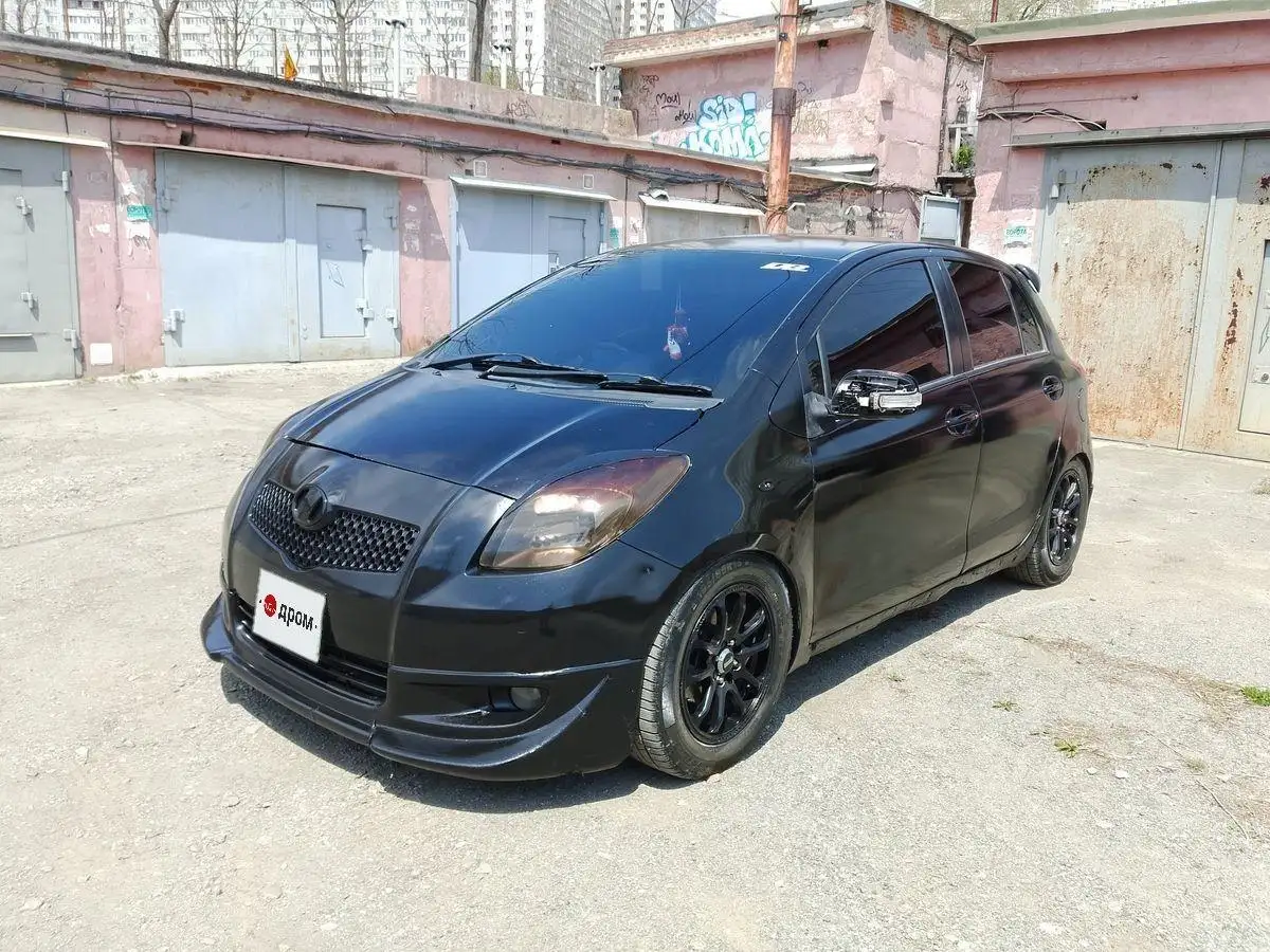 Toyota Vitz 2006 - Легковые автомобили (Авто) в Артем