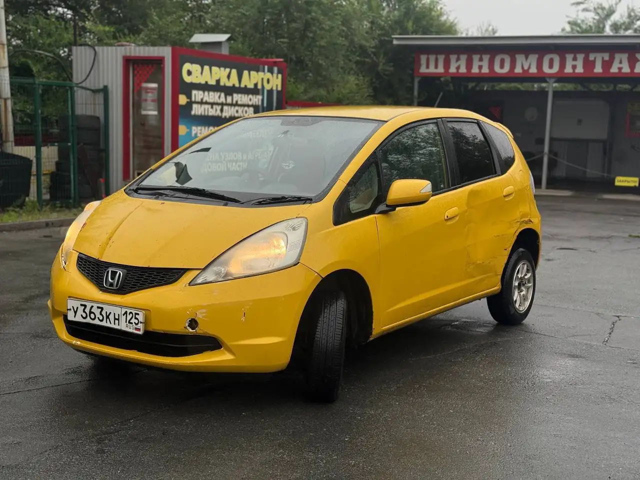 Honda Fit 2010 - Легковые автомобили (Авто) в Владивосток