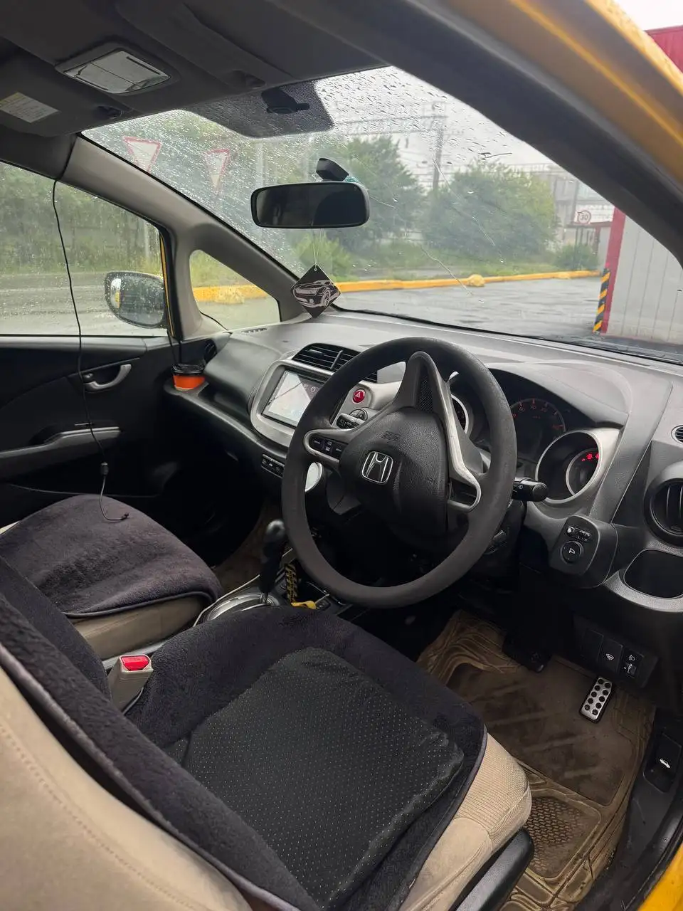 Honda Fit 2010 - Легковые автомобили (Авто) в Владивосток