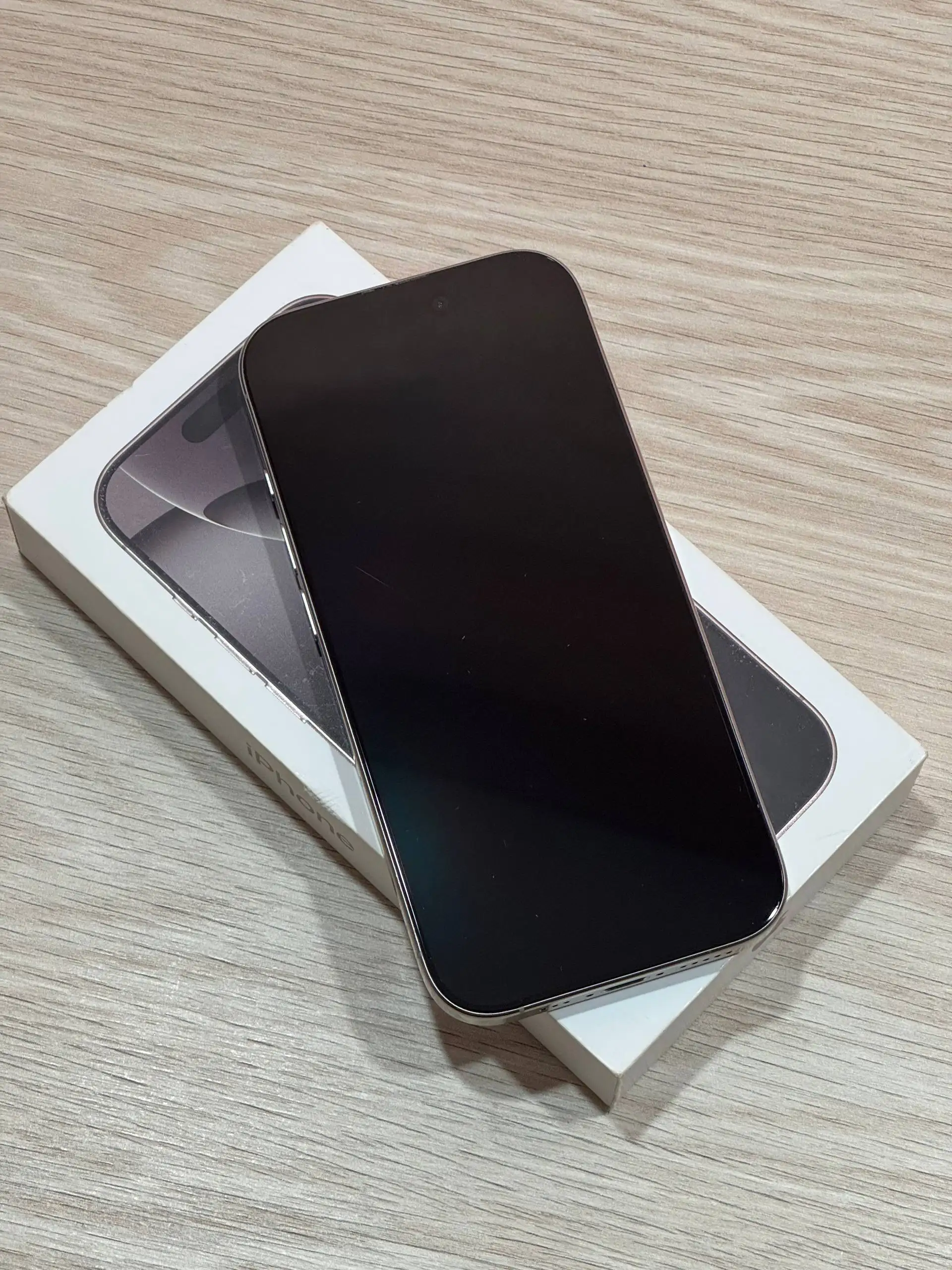 Продам iPhone 16 Pro 128GB Natural Titanium - Телефоны (Электроника) в Неизвестно