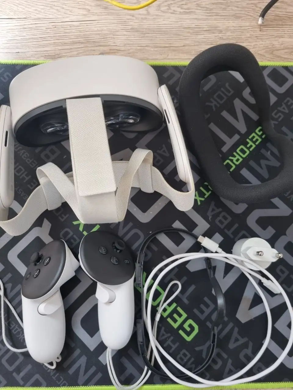 Meta Quest 3S 128GB VR-шлем в идеальном состоянии - Электроника (Барахолка) в Владивосток