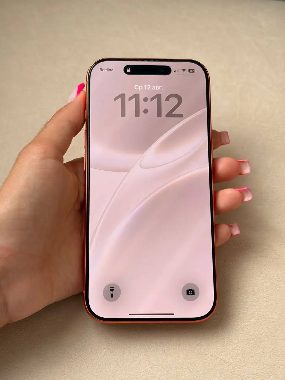 iPhone 17 Pro 256 ГБ в оранжевом цвете - Телефоны (Электроника) в Владивосток