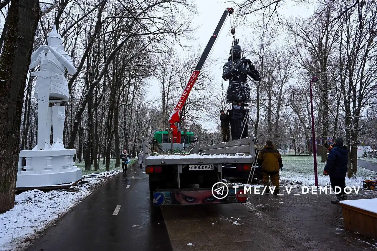 Открытие шахматного клуба с арт-объектами рыцарей в Центральном парке
