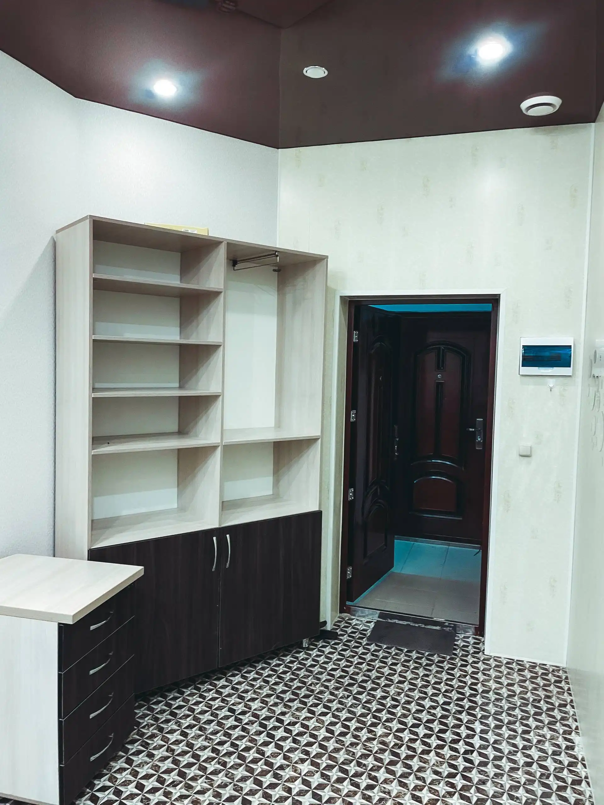 Продаётся помещение 14 кв м в цоколе жилого дома в Ставрополе