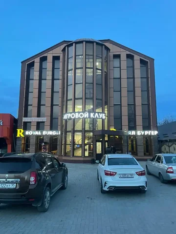 Продажа 4-х этажного торгового объекта с жилым подвалом - Недвижимость в Гудермес