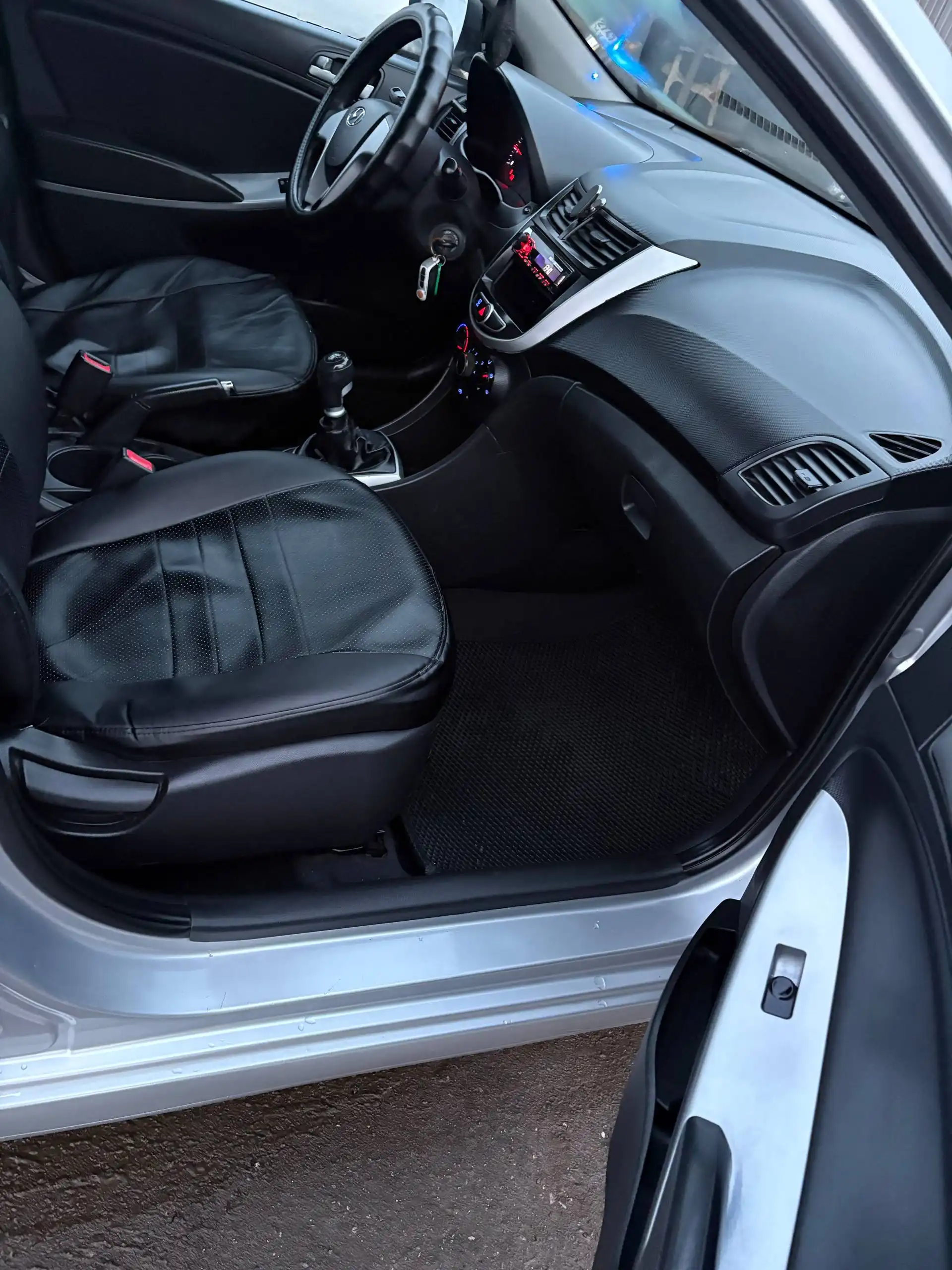 Hyundai Solaris 2011 года