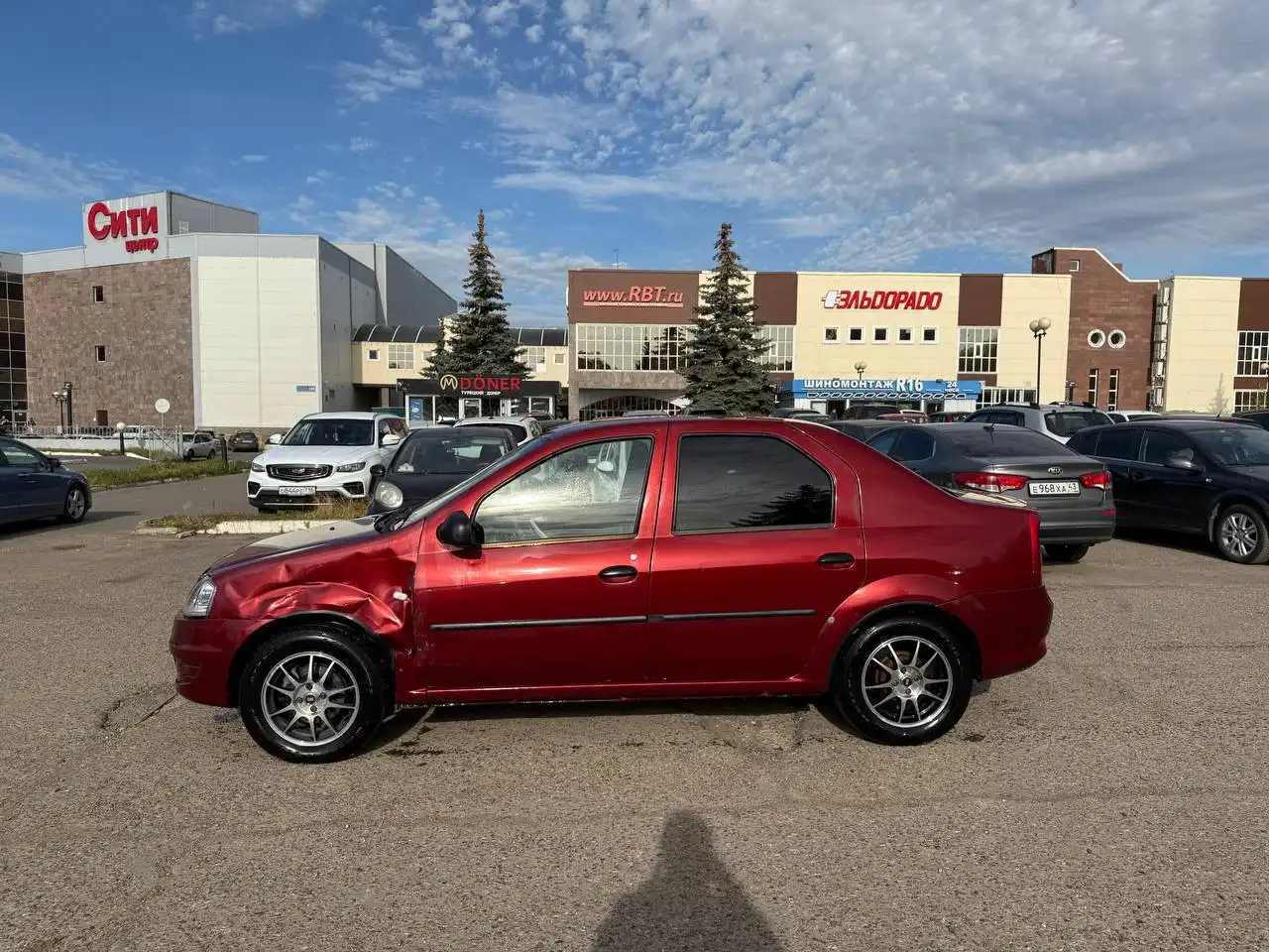 Renault Logan 2011 года с кондиционером, ГБО и фаркопом