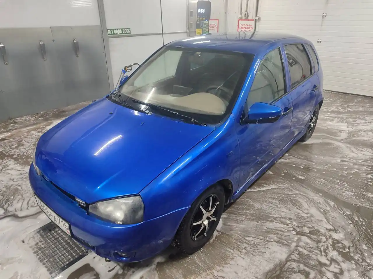 Продажа автомобиля Lada Kalina 2011 года с тюнингом