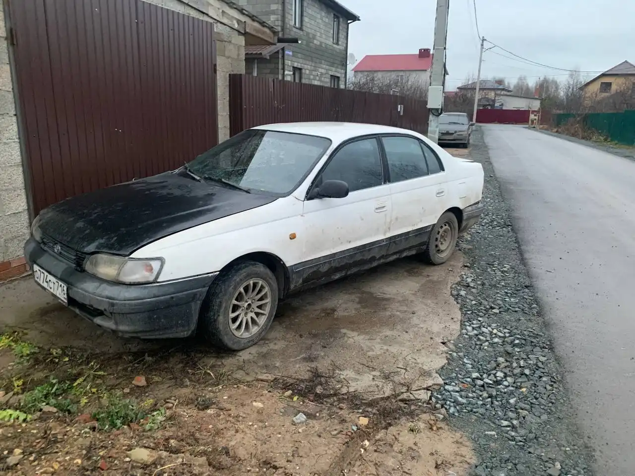 Тойота Карина Е не на ходу