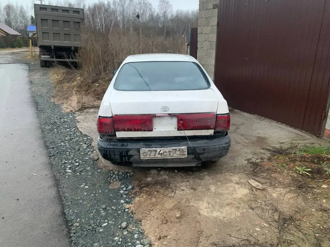 Тойота Карина Е не на ходу