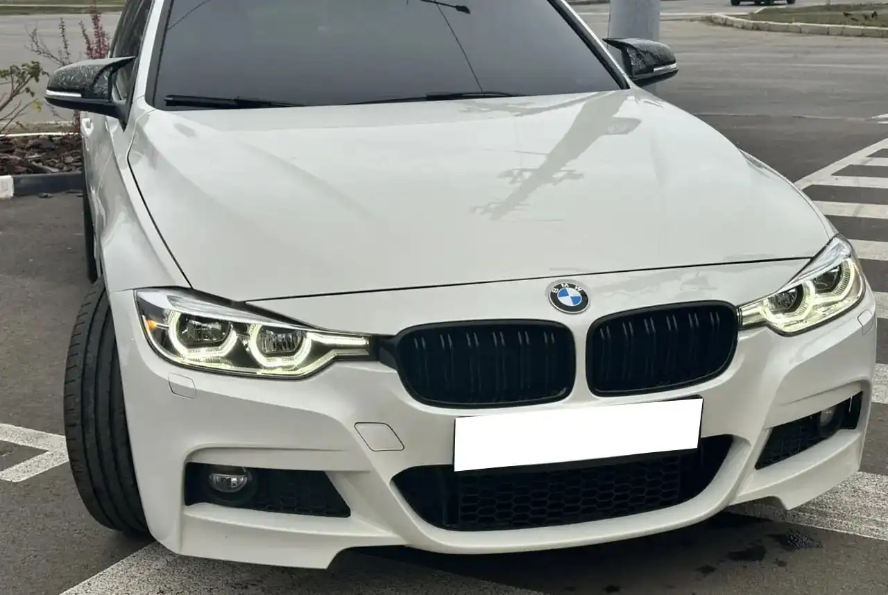 BMW 330i xDrive F30 рестайлинг 2017 года