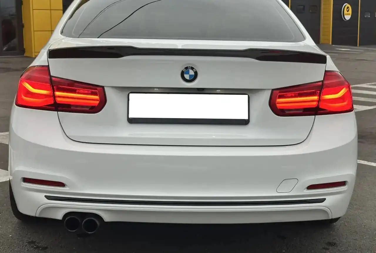 BMW 330i xDrive F30 рестайлинг 2017 года