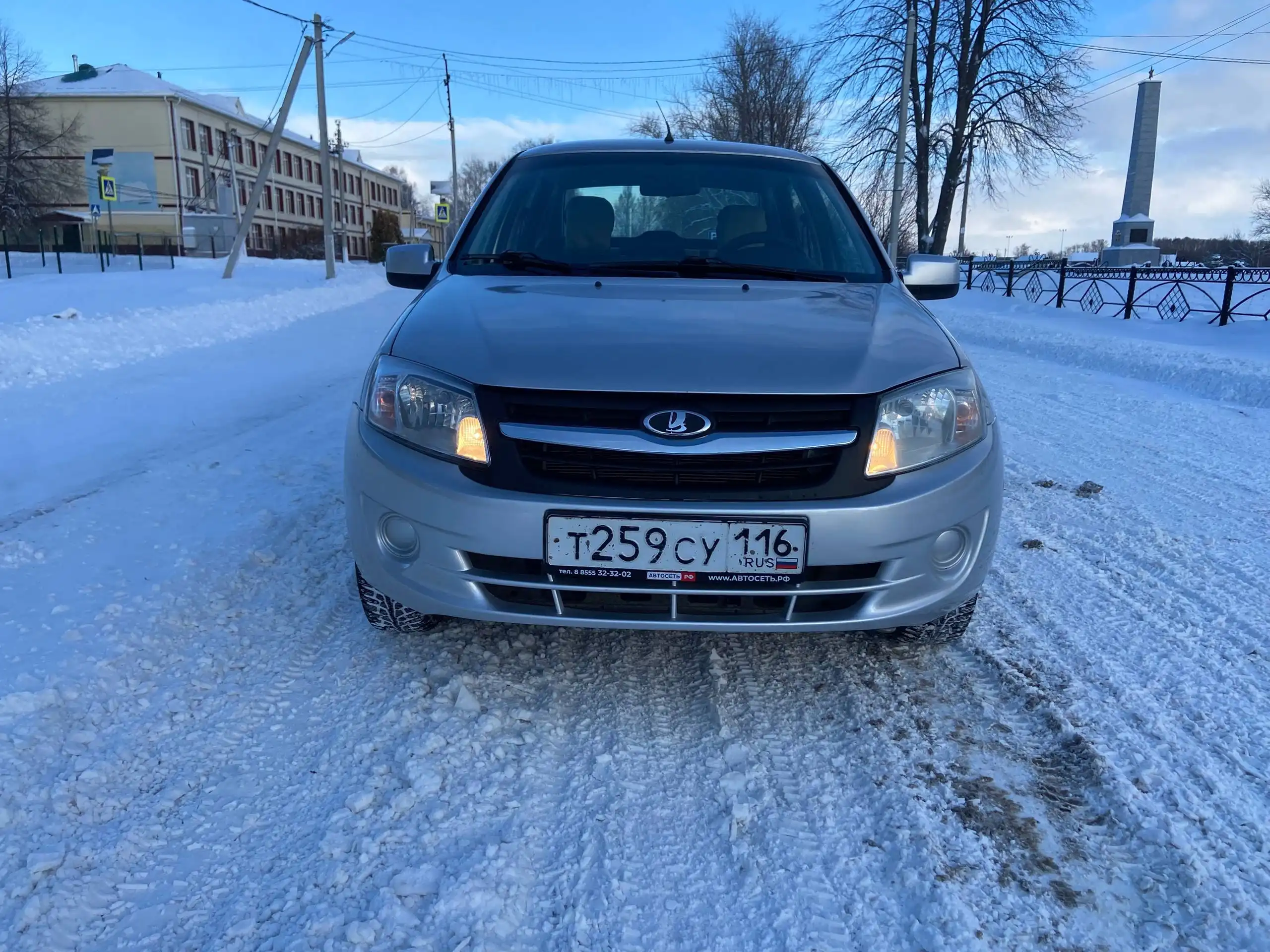 Продам Lada Granta 2015 года, 1 владелец, хорошее состояние