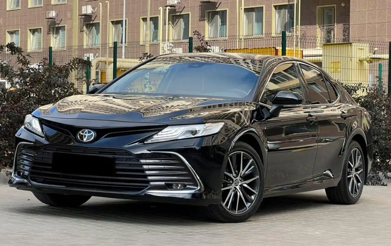 Toyota Camry 8 поколение (XV70) рестайлинг 2021 года - Легковые автомобили (Авто) в Москва