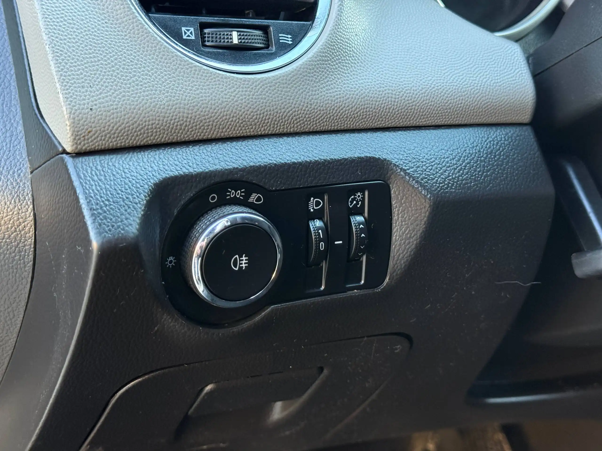 Chevrolet Cruze 2011 года выпуска - Авто в Самара