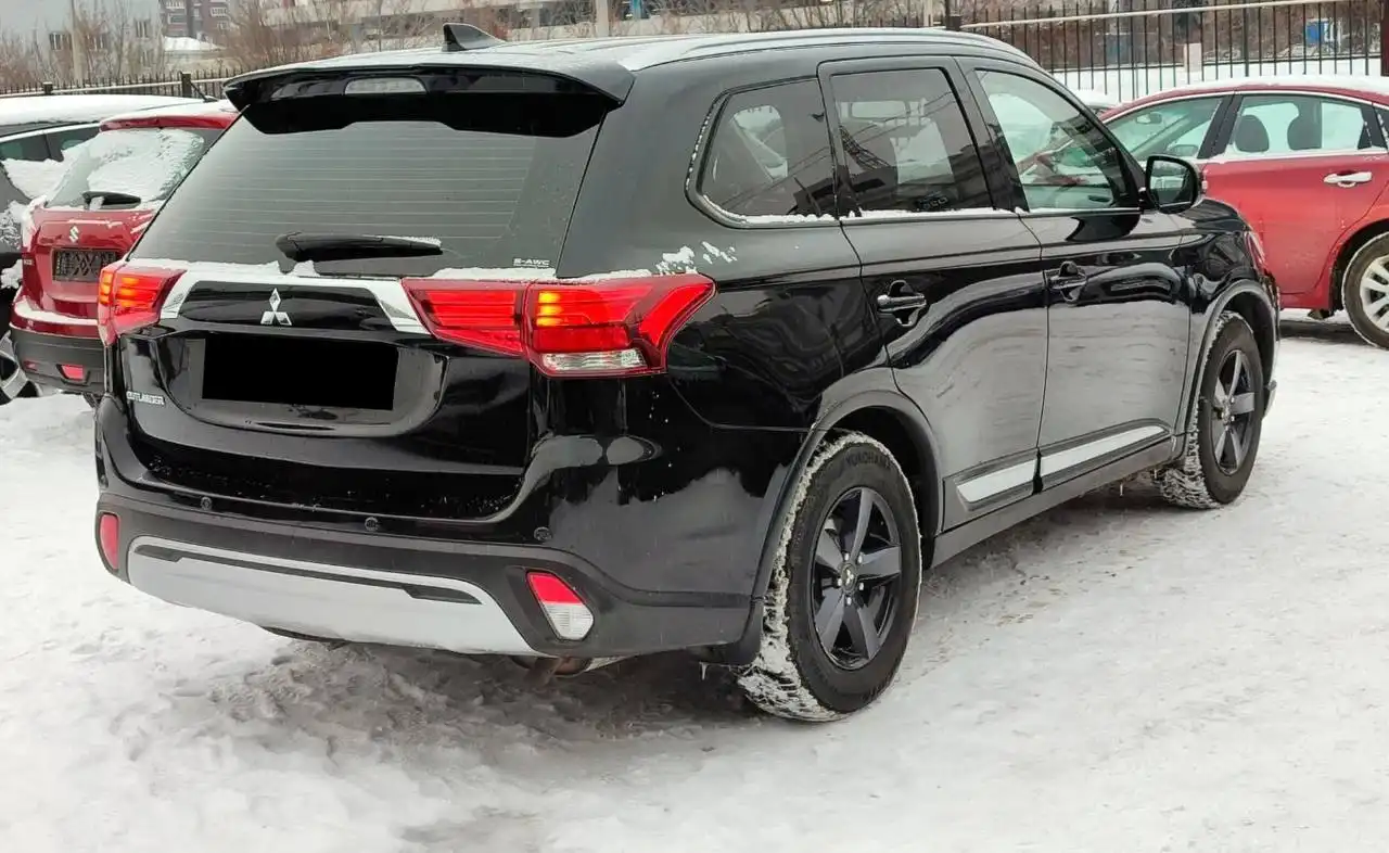 Продам Mitsubishi Outlander 2020 г.в. в максимальной комплектации - Внедорожники и кроссоверы (Авто) в Самара