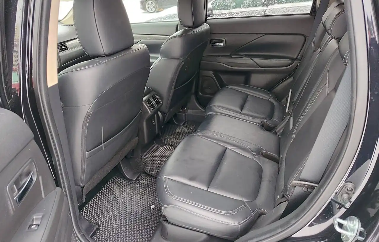 Продам Mitsubishi Outlander 2020 г.в. в максимальной комплектации - Внедорожники и кроссоверы (Авто) в Самара